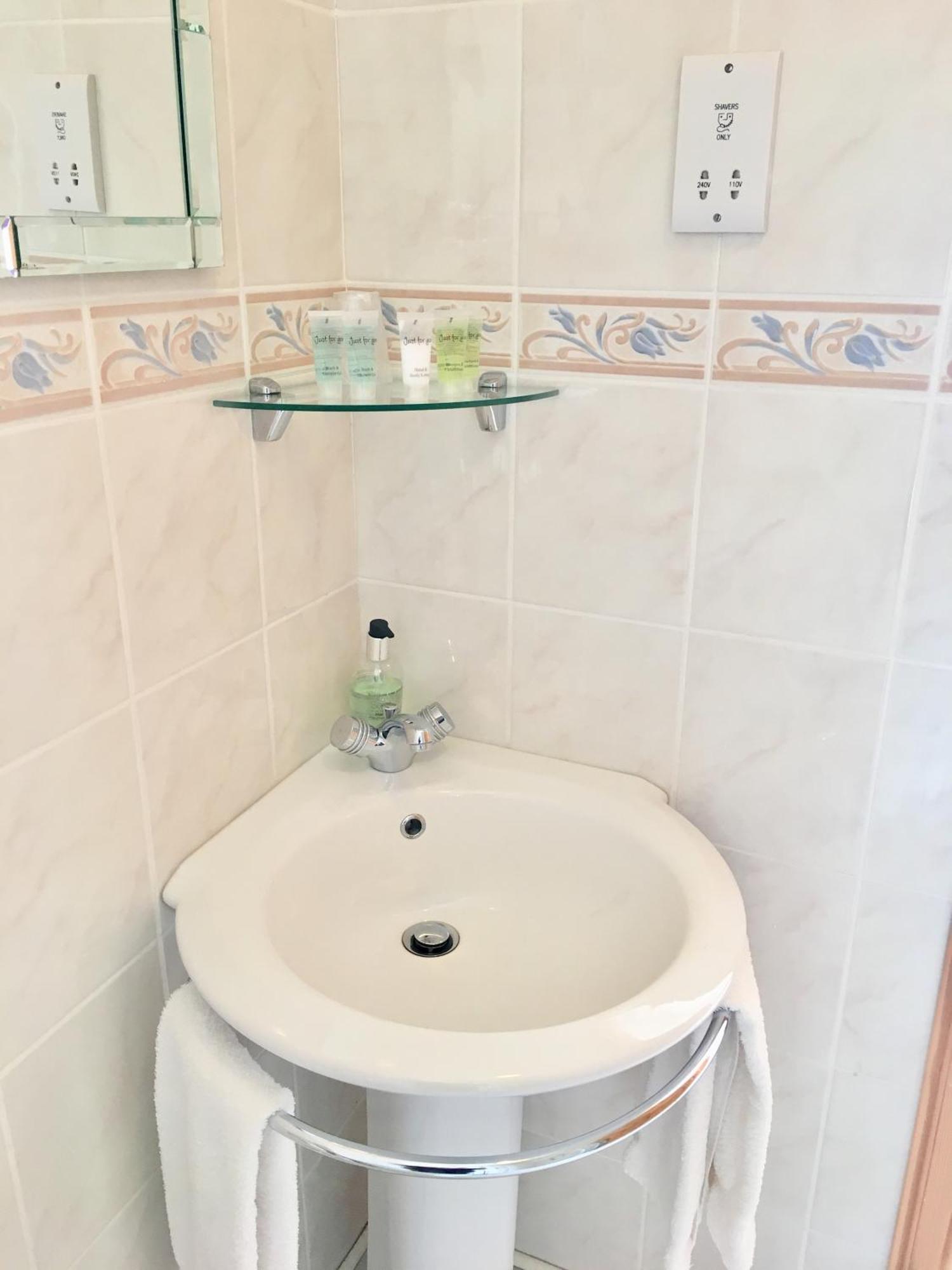 White Cottage B&B North Kessock Экстерьер фото